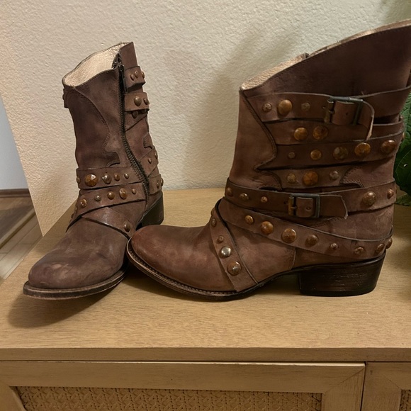 Steve Madden Freebird Haley Brown Boots - Picture 6 of 7